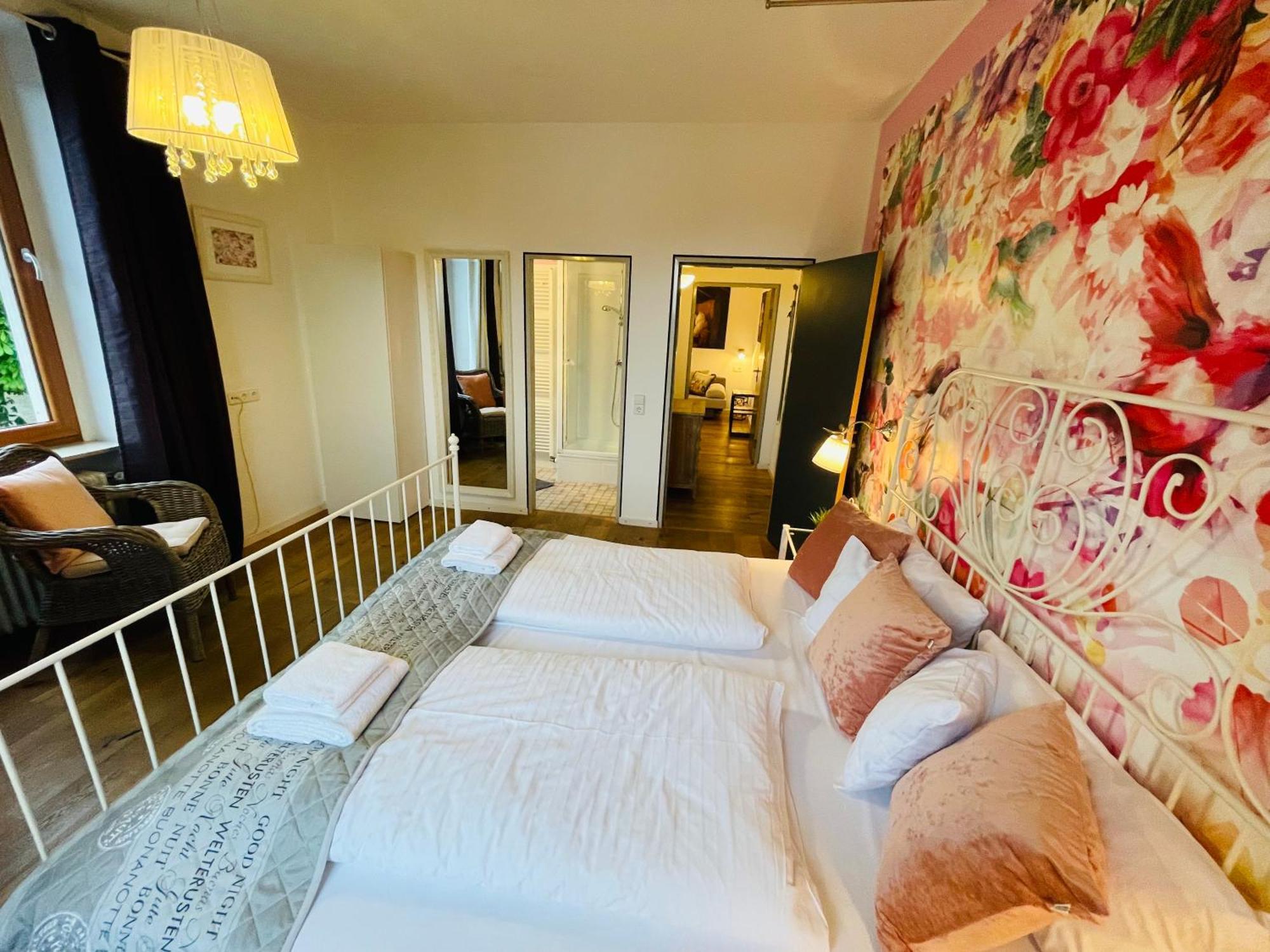 Zum Rayers Cafe-Restaurant & Boutique-Hotel Niederrotweil Habitación foto